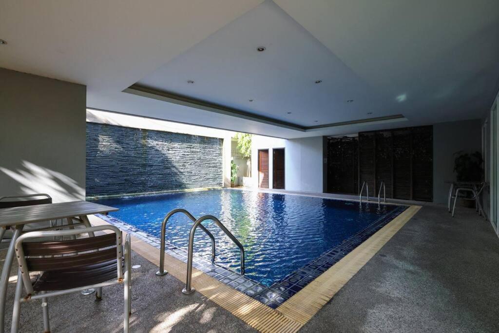 Luxury Living In Heart Of Nimman Apartment Chiang Mai Luaran gambar