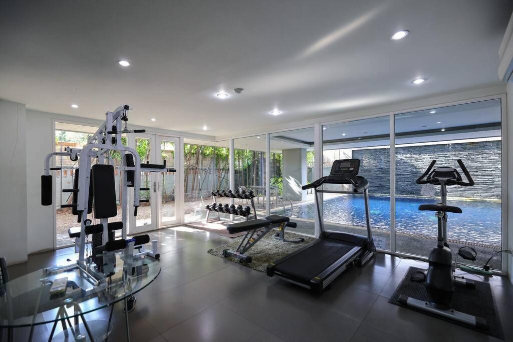 Luxury Living In Heart Of Nimman Apartment Chiang Mai Luaran gambar