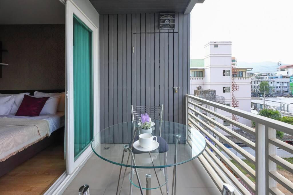 Luxury Living In Heart Of Nimman Apartment Chiang Mai Luaran gambar