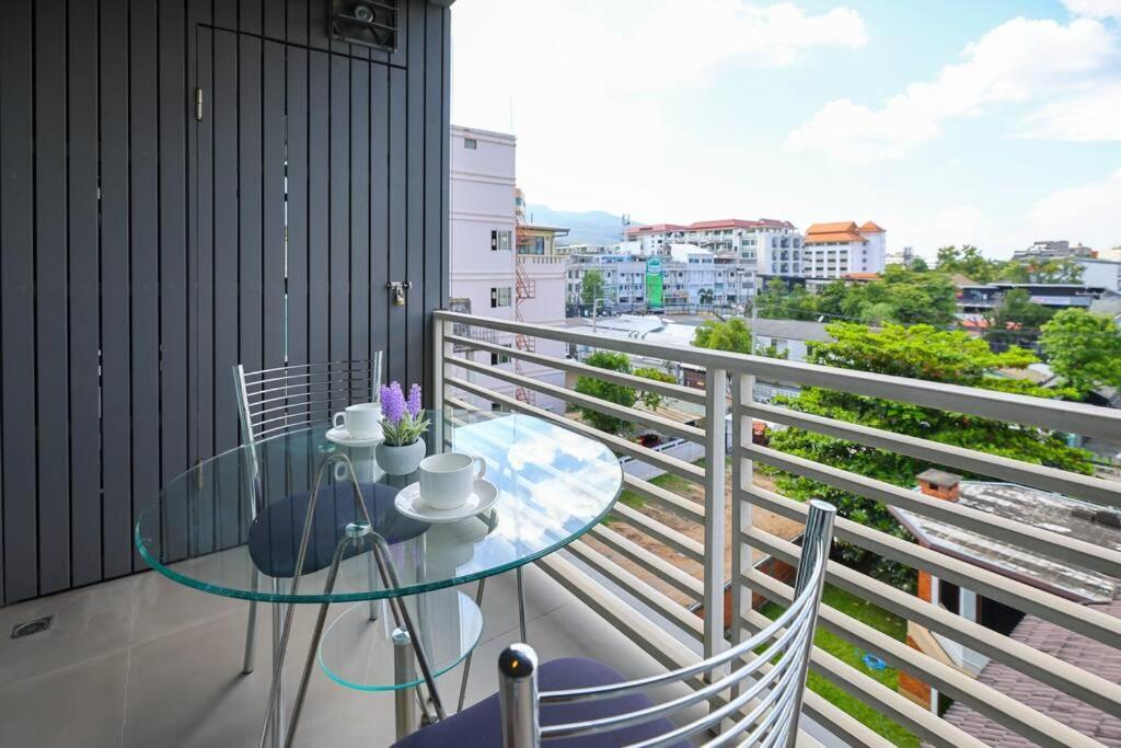 Luxury Living In Heart Of Nimman Apartment Chiang Mai Luaran gambar