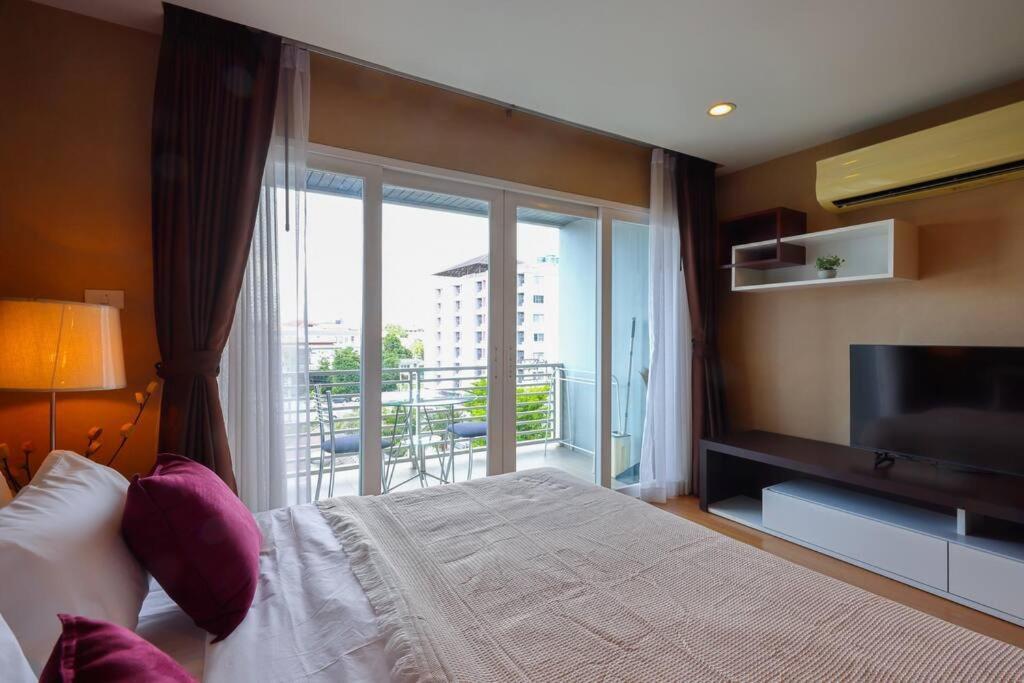 Luxury Living In Heart Of Nimman Apartment Chiang Mai Luaran gambar