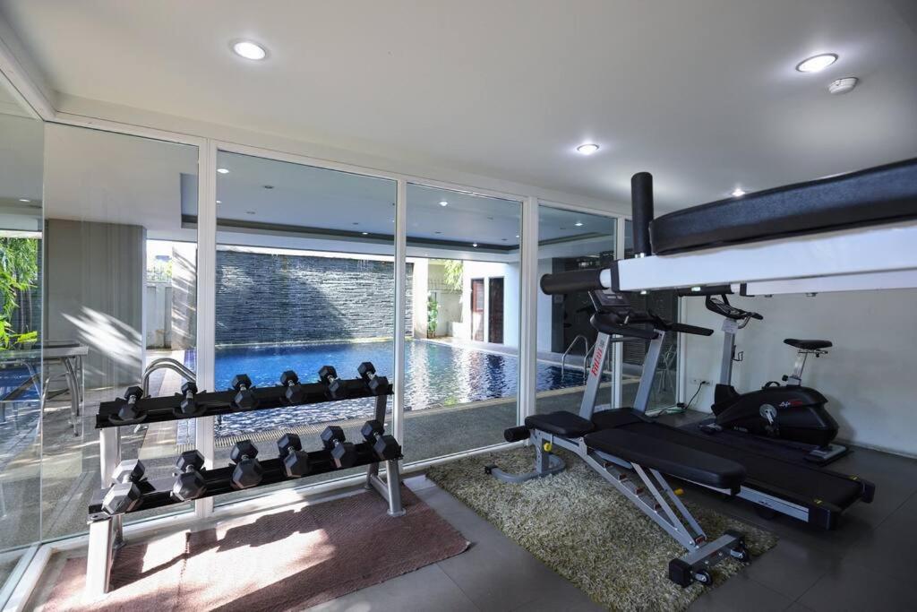 Luxury Living In Heart Of Nimman Apartment Chiang Mai Luaran gambar